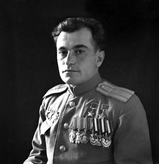 Султан Амет-Хан